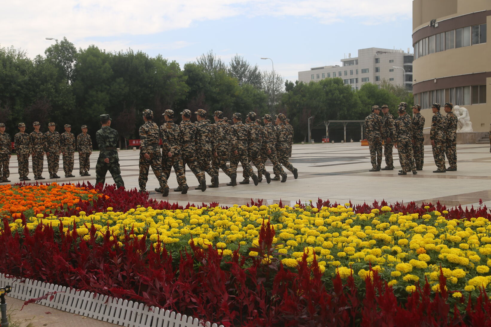 宁夏大学2018级学生军事技能训练正在进行