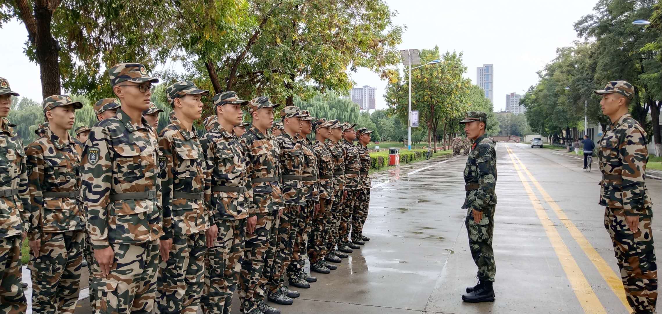 单兵队列训练教案下载_单兵队列教案资料_单兵队列教学法